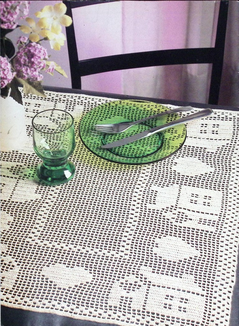 Crochet Monthly Number 128 — Les Éditions de Saxe, 1990