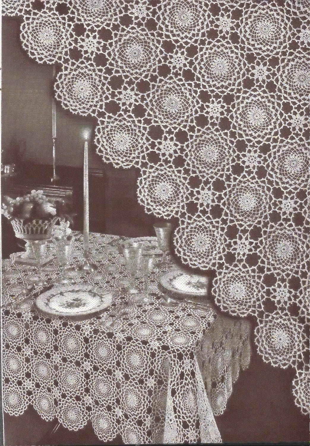 Crocheted Tablecloths and Luncheon Sets, Book No. 179, 1942