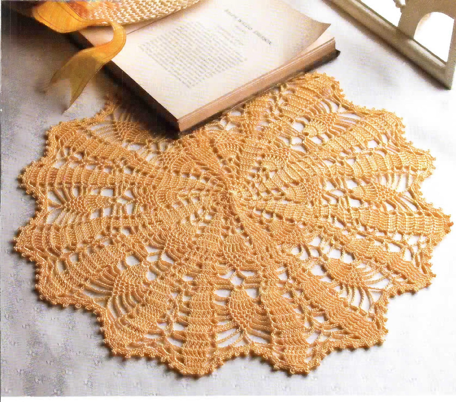 Doilies With Symbol Crochet (Annie’s Crochet), 2013
