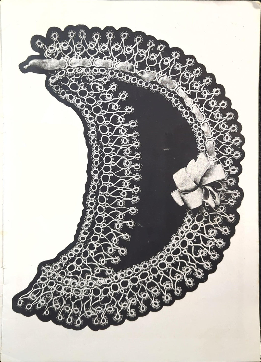 Collingbourne's New Easy Way of Making Real Tatting and Maltese Art (1917)