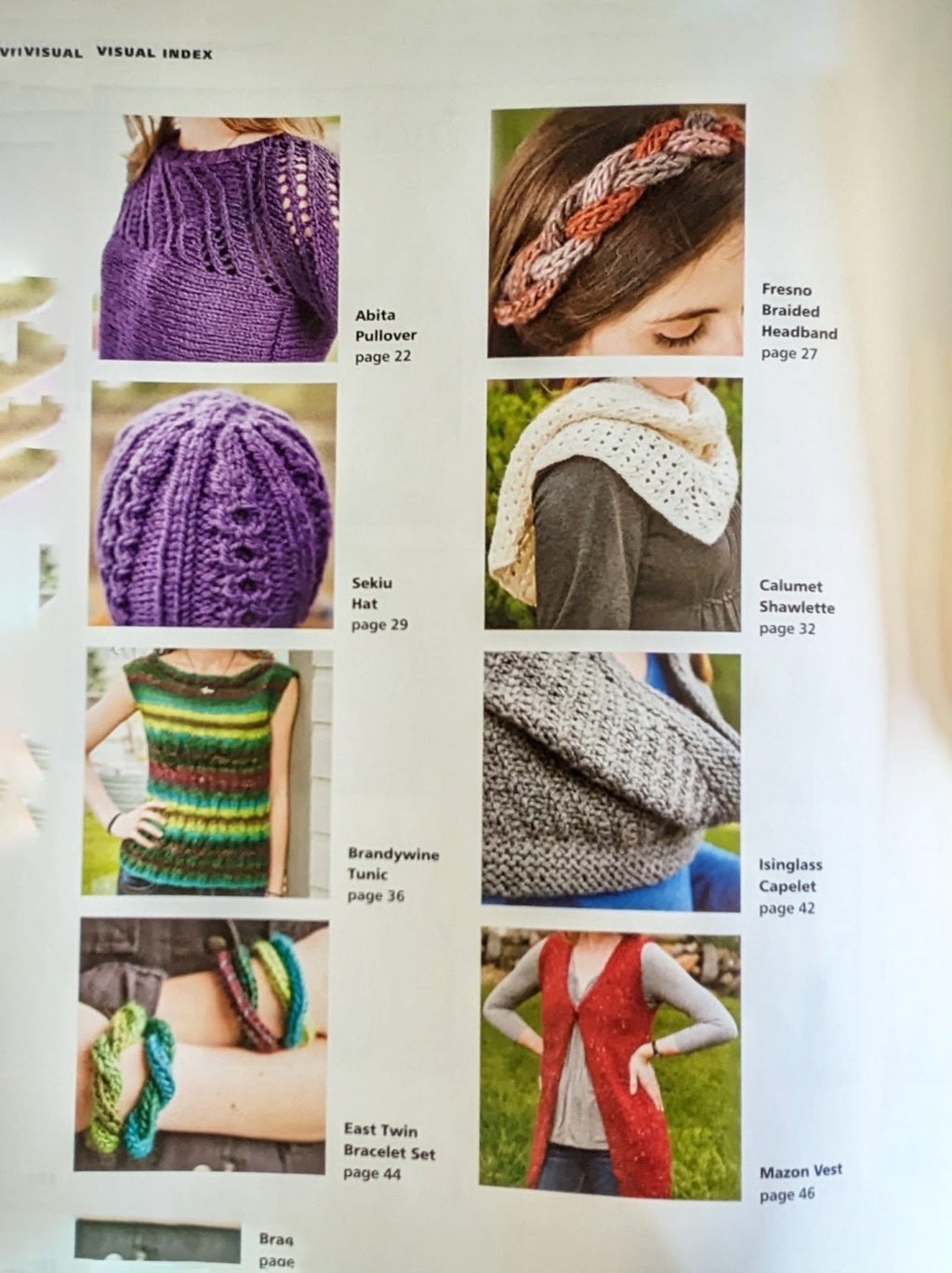 Cool Chunky Knits • 26 Fast &amp; Fashionable Cowls, Shawls, Shrugs &amp; More for Bulky & Super Bulky Yarns • Tabetha Hedrick (2016)