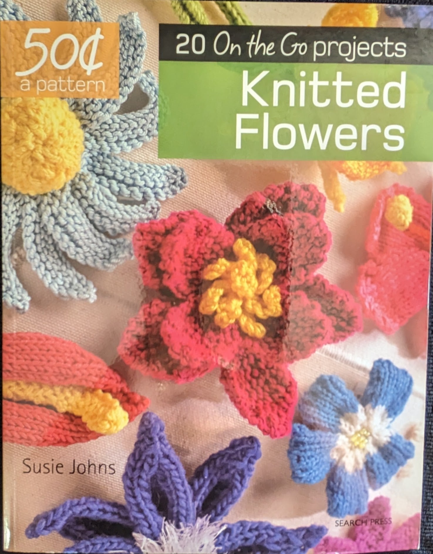 Knitted Flowers: 20 On the Go Projects (2017)