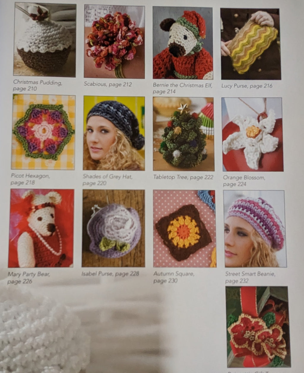 100 Little Crochet Gifts to Make (2013)
